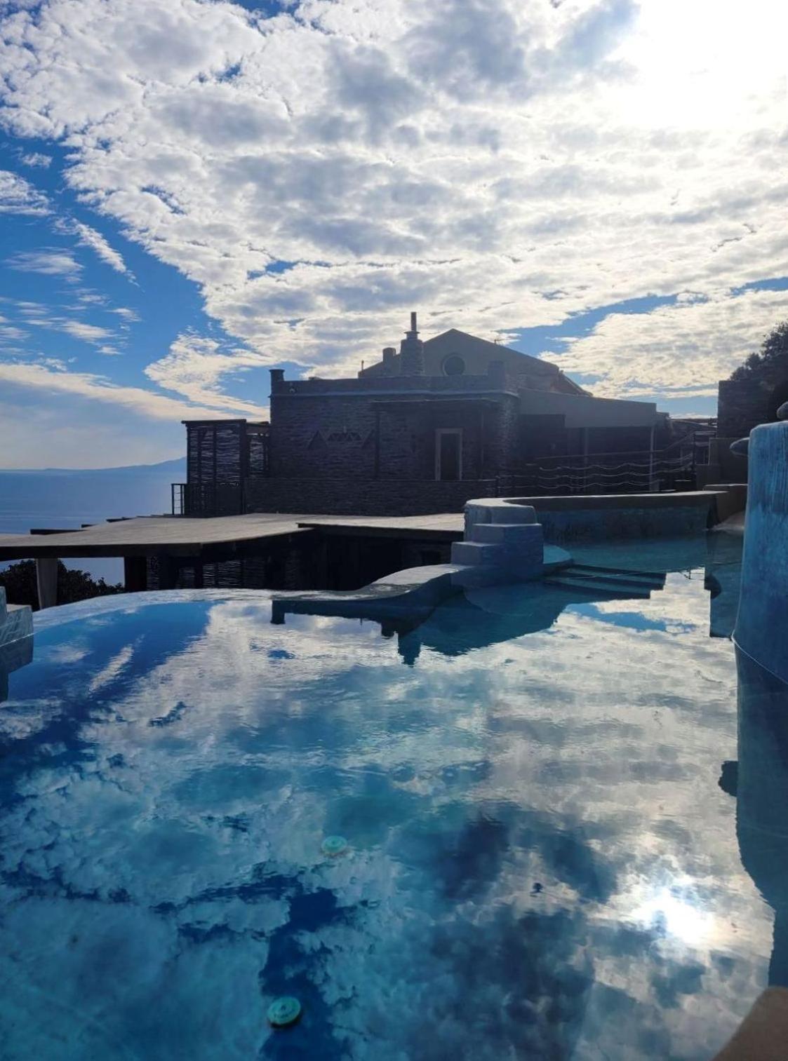 الشقق الفندقية Agia Eleousaفي  Aegean Castle Andros - Adults Only المظهر الخارجي الصورة